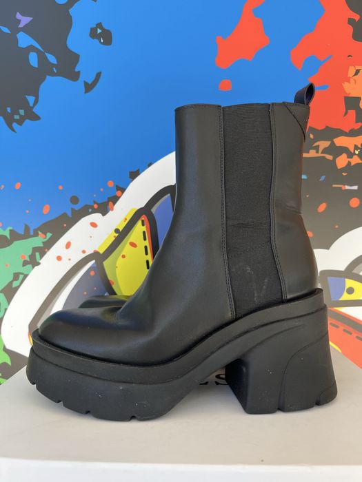 Дамски боти Guess номер 39