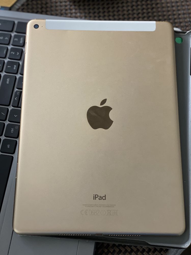 Vand Ipad Air 2 64Gb Cellular A1567 ( cu unele probleme! )