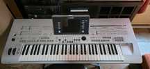 Vand orga yamaha tyros 4