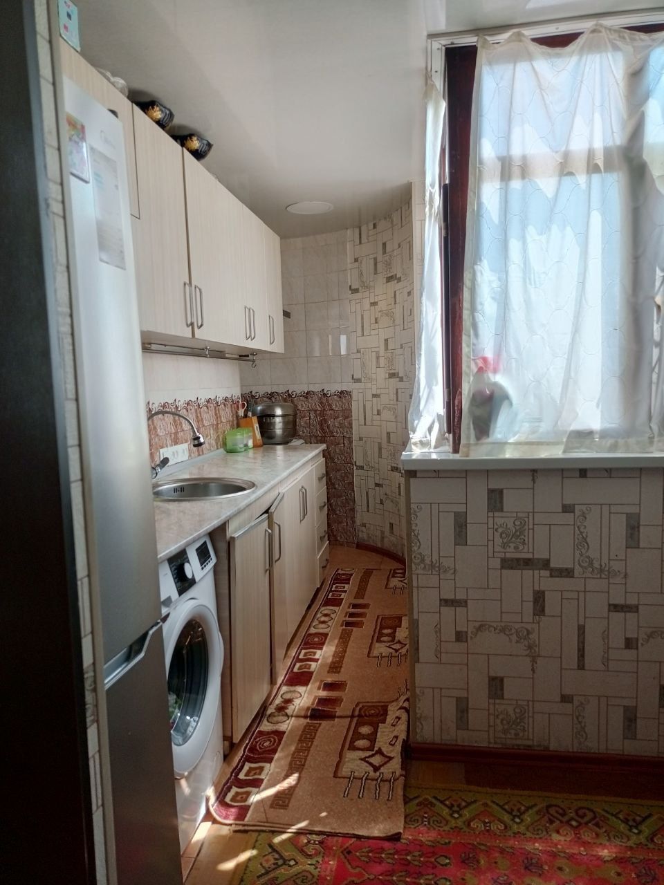 Qoyliq markazida 3-4xonali kvartira