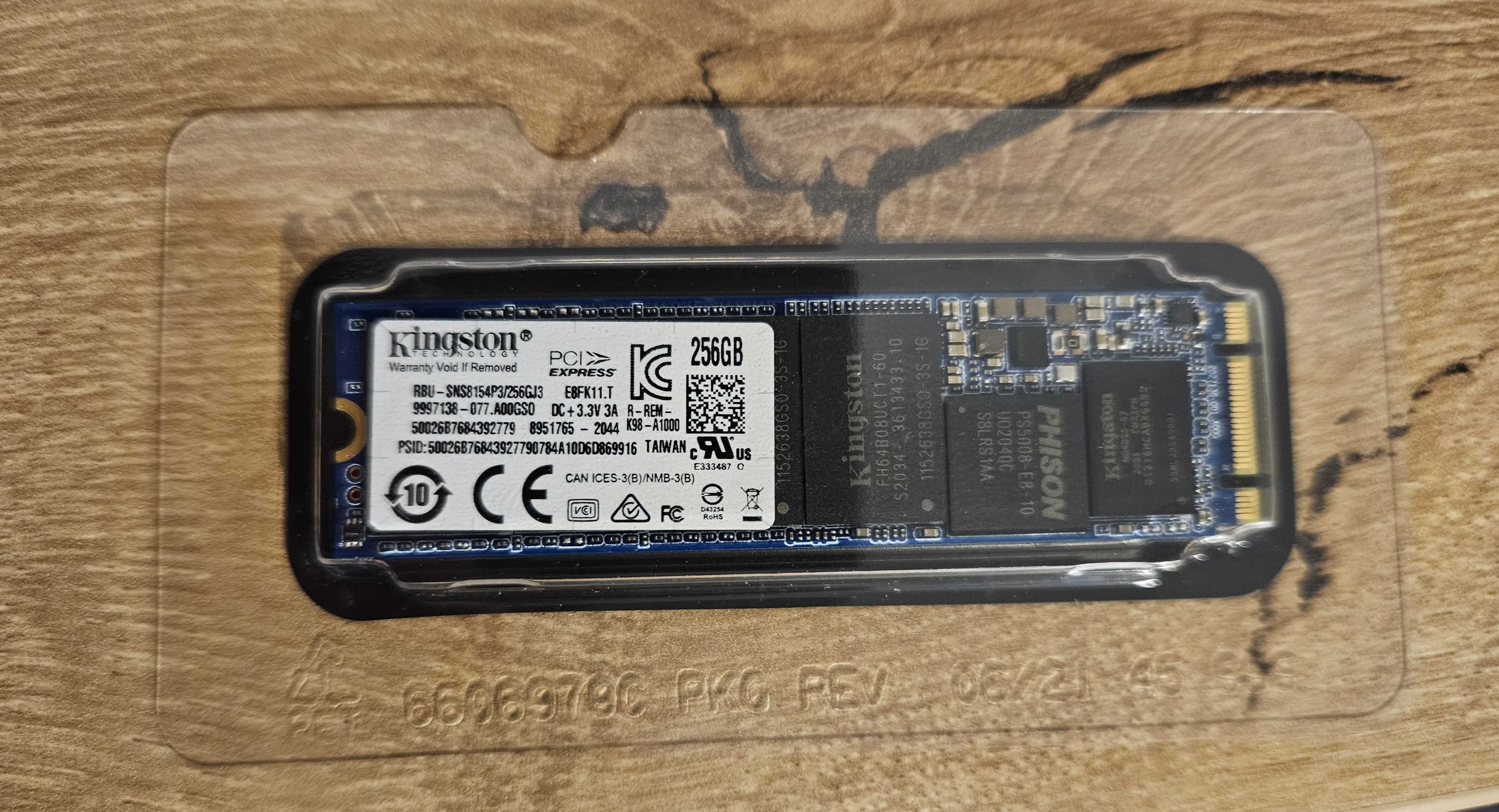 SSD Kingston M.2, RBU-SNS8154P3/256GJ