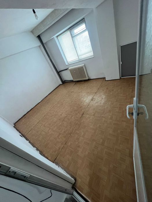 Apartament 3 camere-Zona Far-Direct proprietar