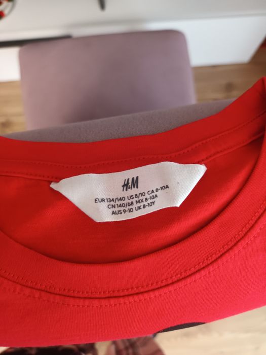 Tricou roșu de la h&m