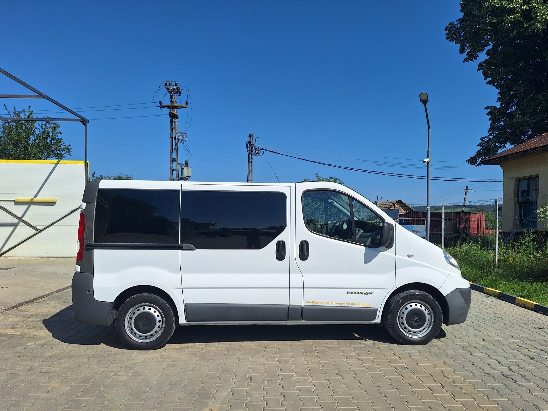 Opel Vivaro(Trafic)2010/9locuri