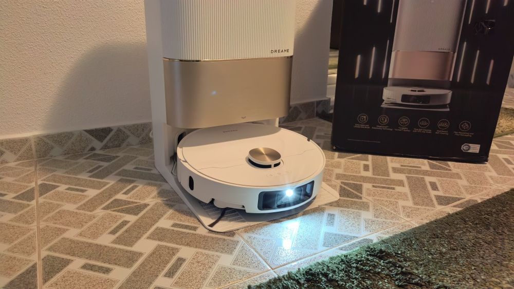 Aspirator Robot Dreame X40 Ultra + Statie (Functie MOP/Aspirare) _NOU_