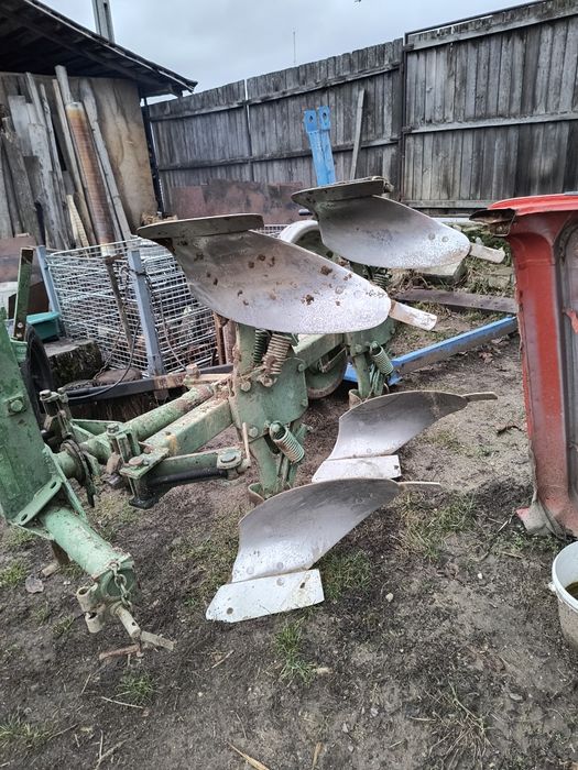 Plug reversibil cu 2 brazde.