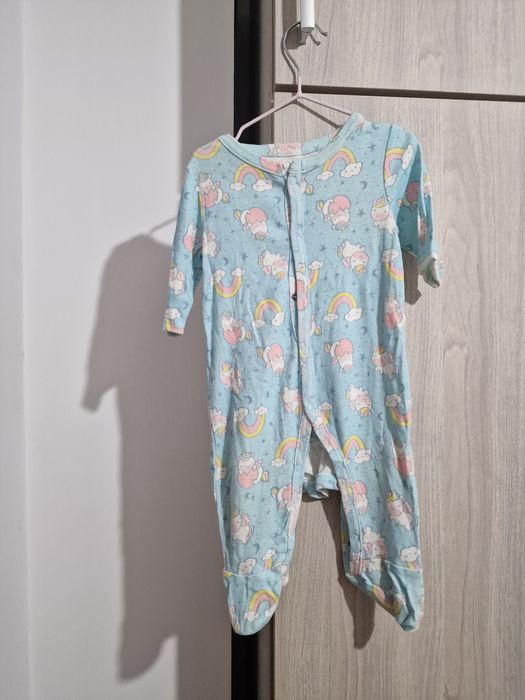 Vând articole fetita 0-3 luni