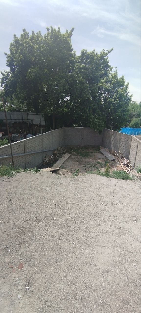 Яккасарой туманида участка сотилади