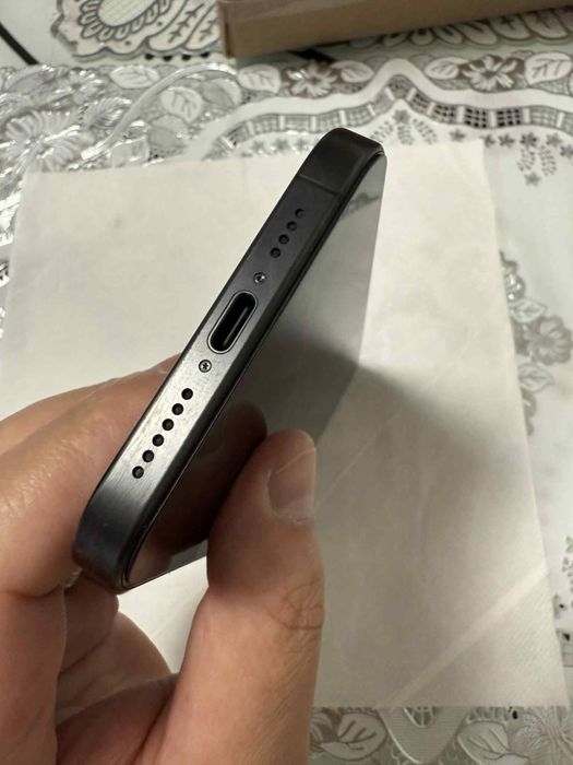 Iphone 15 pro max  plus air pods 3