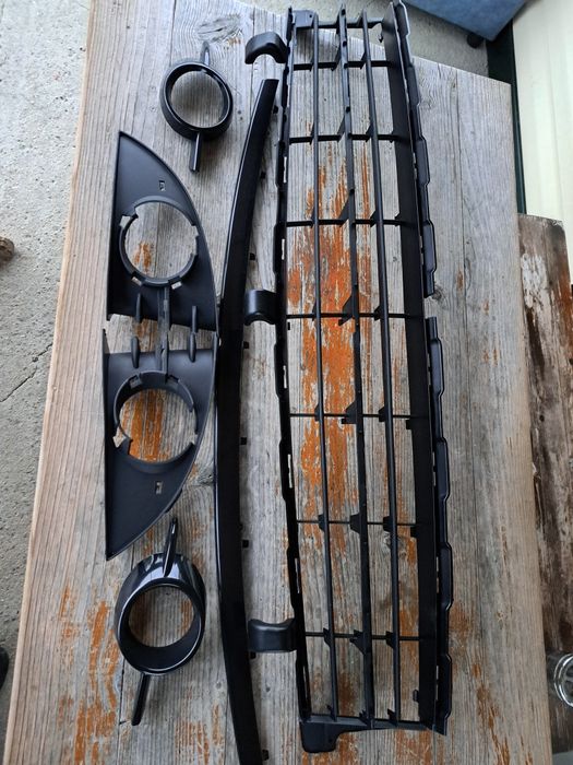 Рено Сценик решетка в предна броня