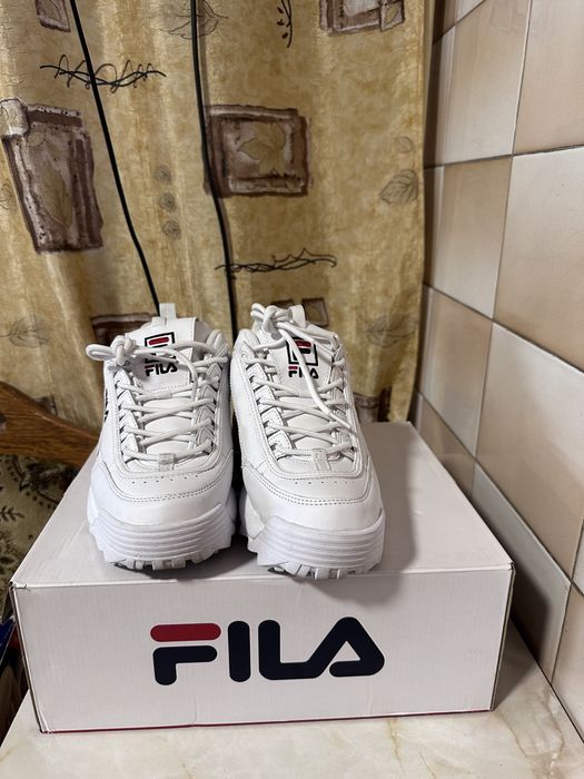 Fila pantofi sport de piele ecologică cu talpă masivă cu striații disr