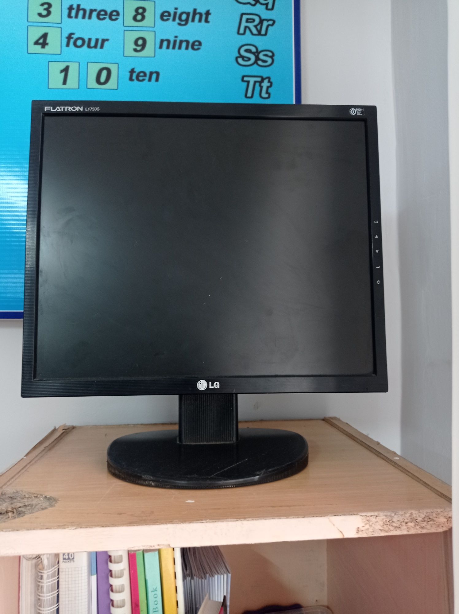 Monitor flatron l1753s