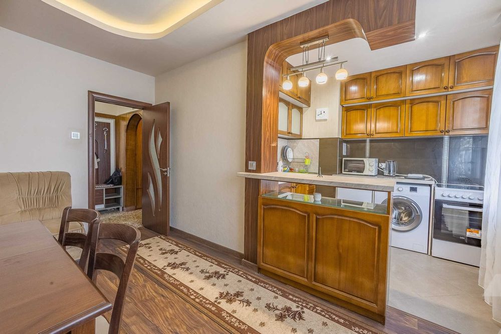 Дава се под наем Тристаен апартамент в София, Медицинска академия - 82 кв.м за 897.6 € - Снимка #4