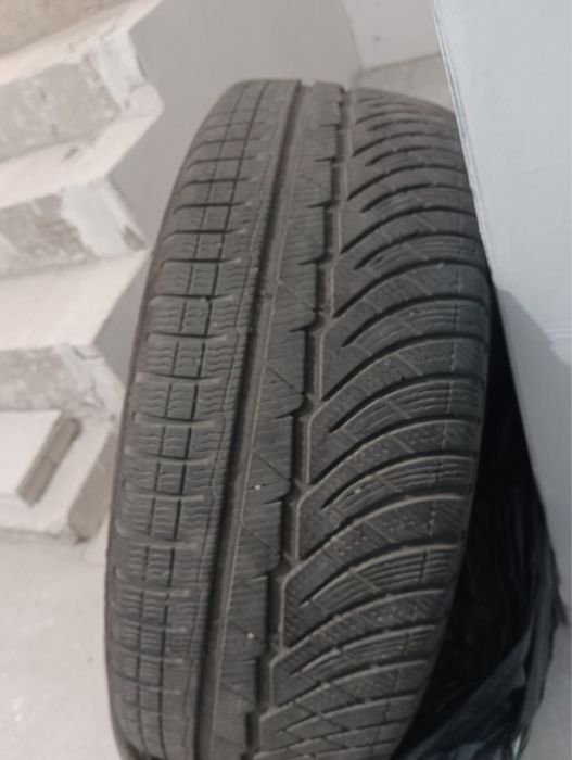 Комплект зимни гуми SUV