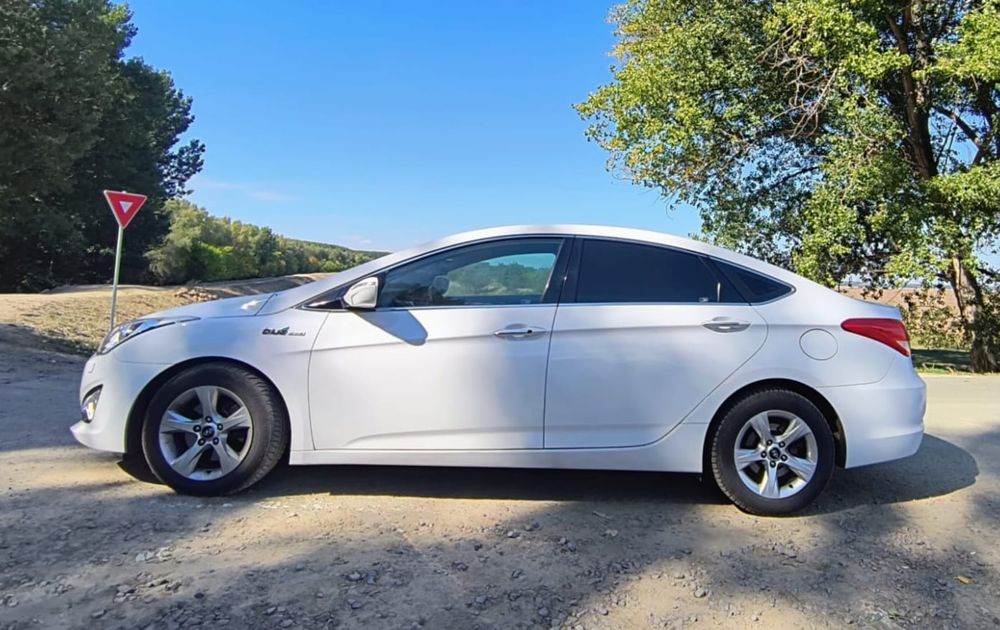 Vând Hyundai i40