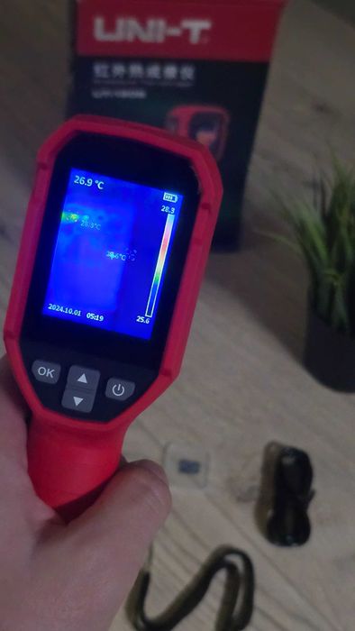 Camera cu termoviziune UNI-T UTi120S, detectare si inspectie scurgeri