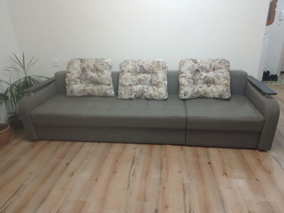 Продам Диван в хорошем состояний