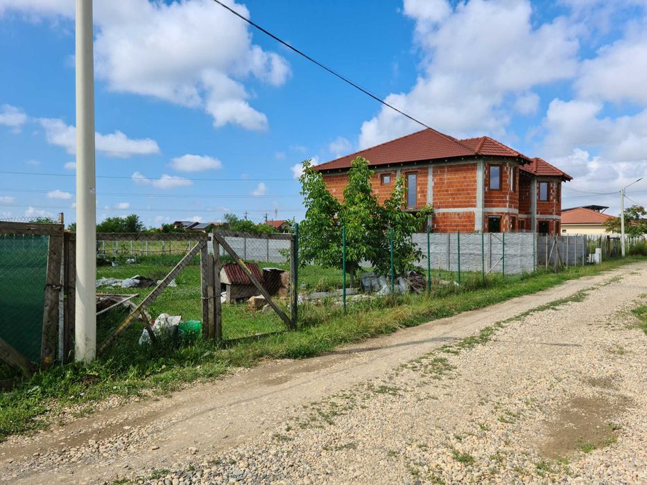 casa si loc de casa 5 ari paulesti