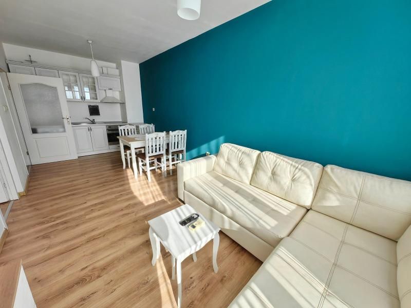 Южен ДВУСТАЕН апартамент в кв. Кючук Париж