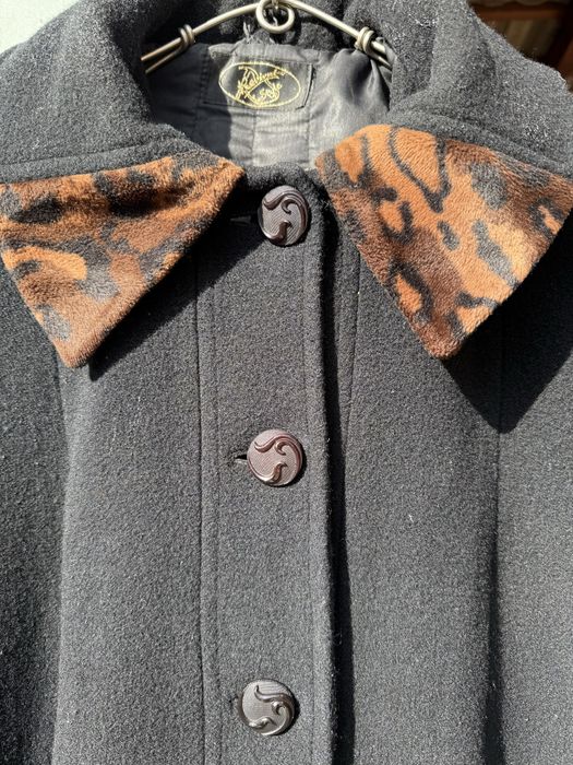 Vand palton gros , lung, cu gluga detasabila