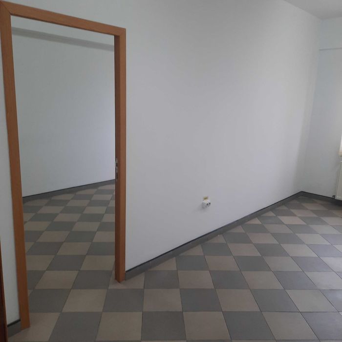 Central - Imobil Comercial & office & rezidențial