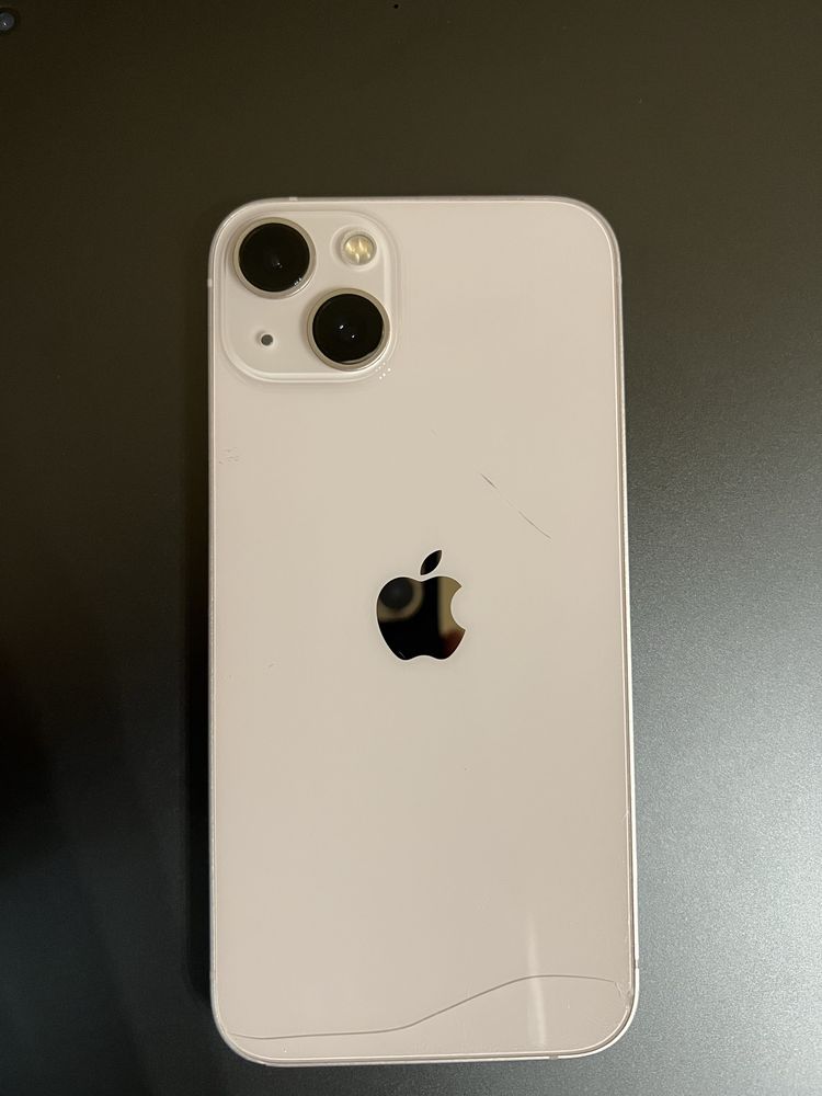 Продавам Iphone 13