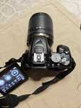 Nikon D5600, 5000 cadre, 18-140mm, card, geanta