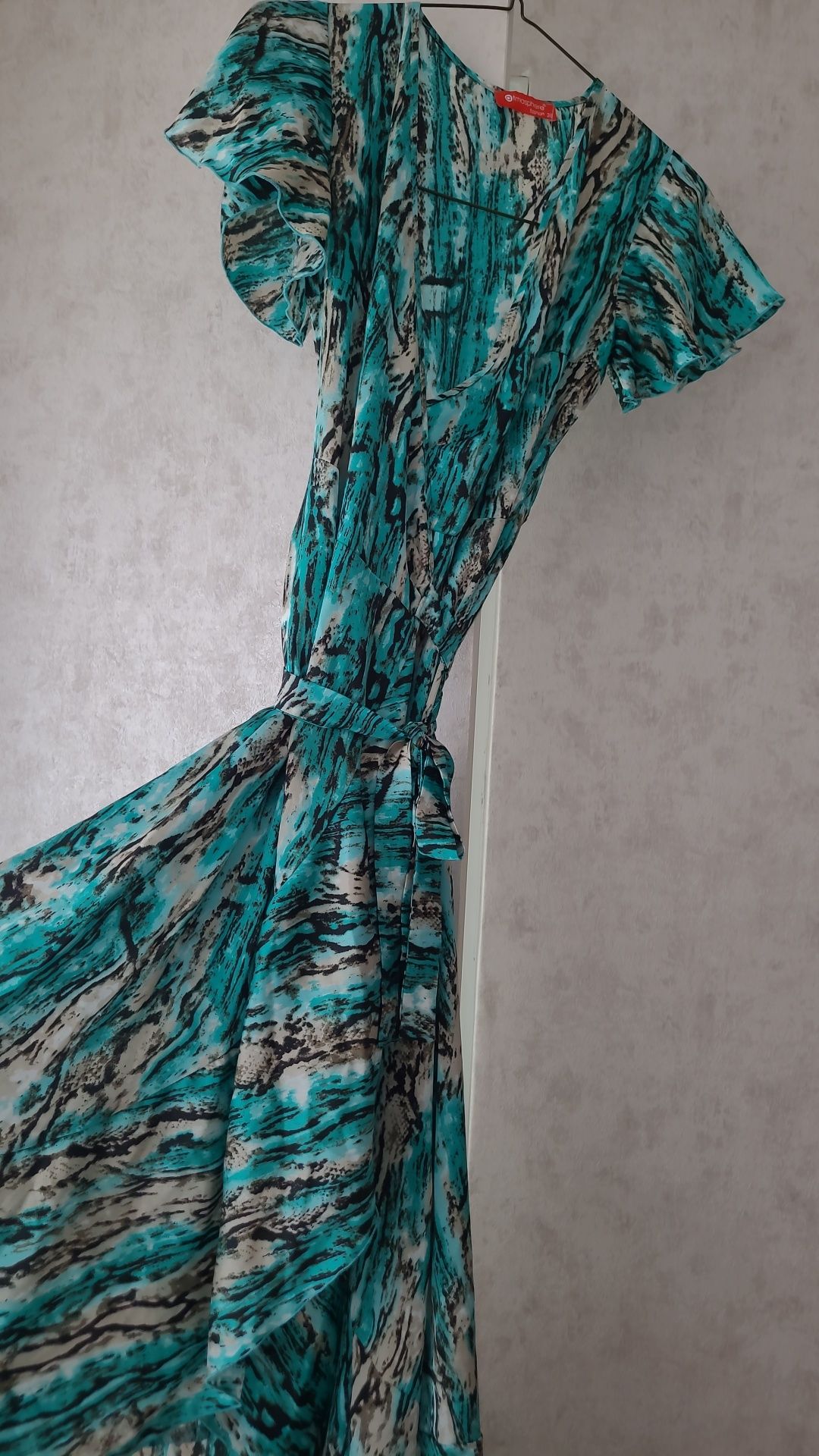 Vând rochie verde