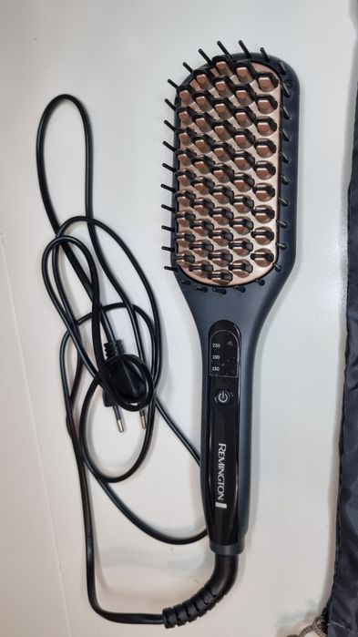 Vand perie de indreptat parul Remington CB7400