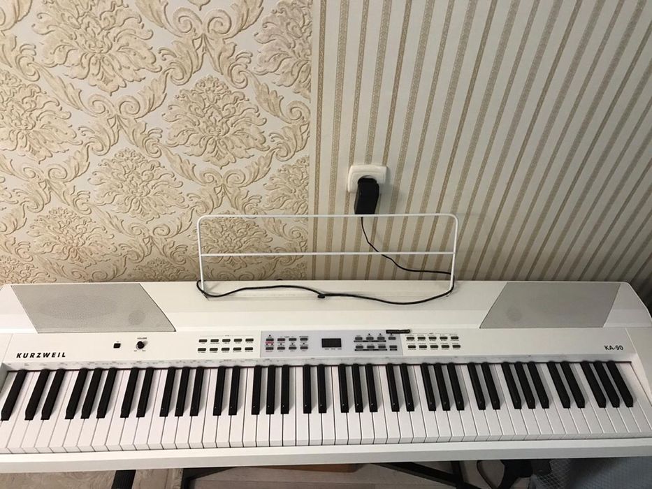 Цифровое пианино/Пианино/Фортепиано/Kurzweil ka90/Kurzweil