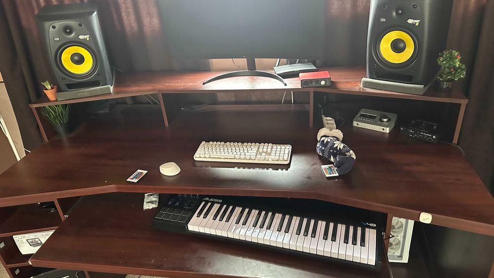 Поръчково студийно бюро