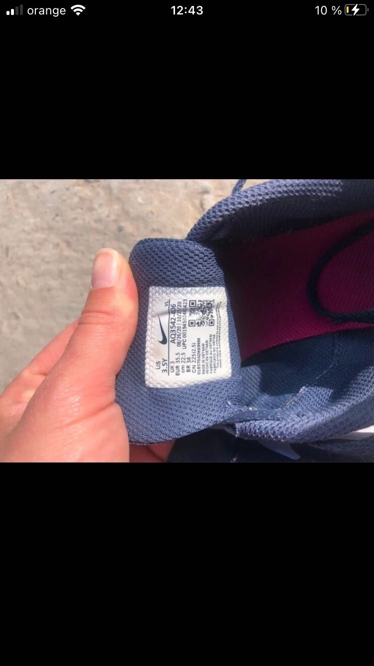 Adidasi Nike nr 35,5  22,5 cm interior