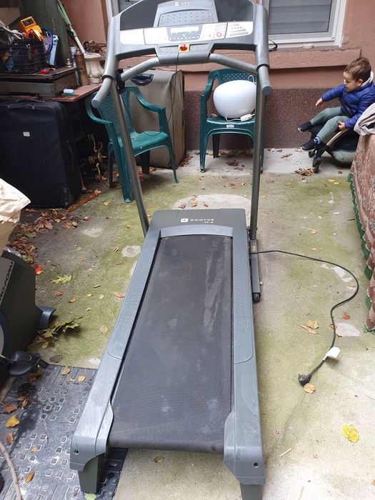 Vând banda de alergat