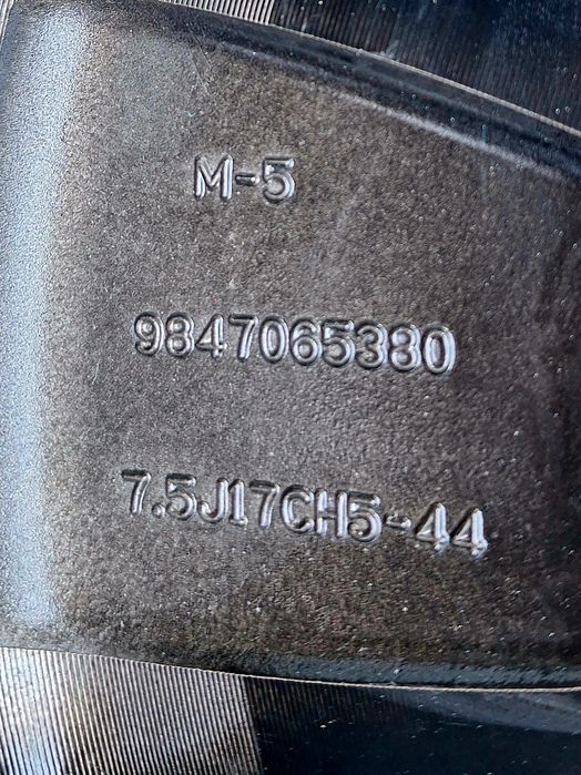 Продавам 4бр оригинални 17-ки джанти за Опел Астра L

Grandlan