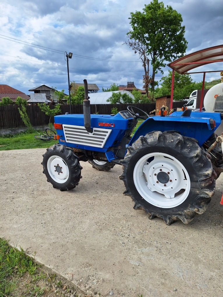 Vand tractor Iseki Tl3200