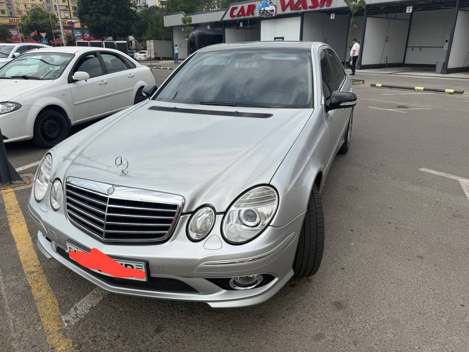 Mercedes-Benz E350 4MATIC