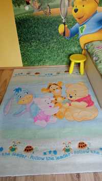 детски килим на Дисни - Мечо Пук и приятели