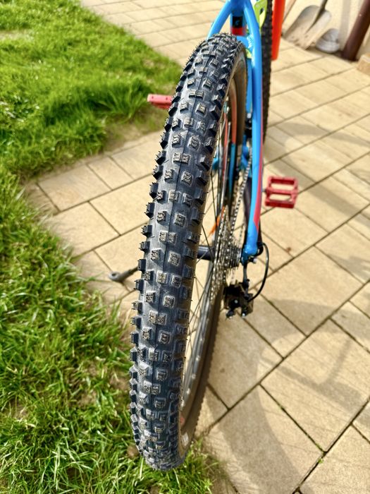 Bicicleta Cube Acid 18” M, 27,5er Manitou Aer, Deore SLX