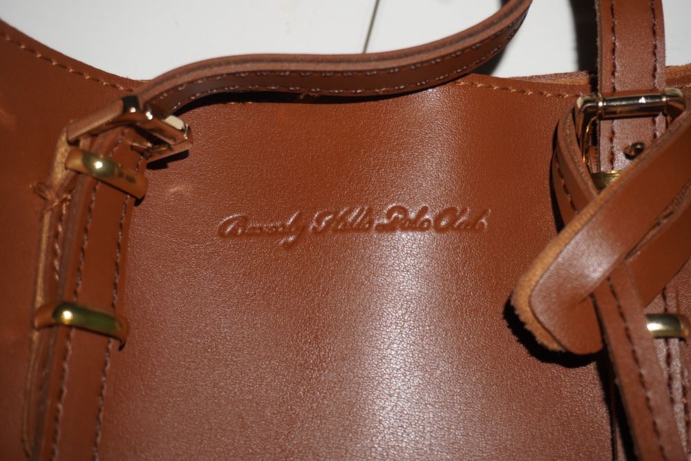 Кафява чанта с висулка Beverly Hills Polo Club