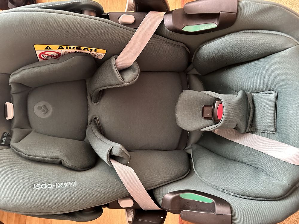 Scaun auto tip scoica Maxi Cosi Pebble 360 + baza isofix