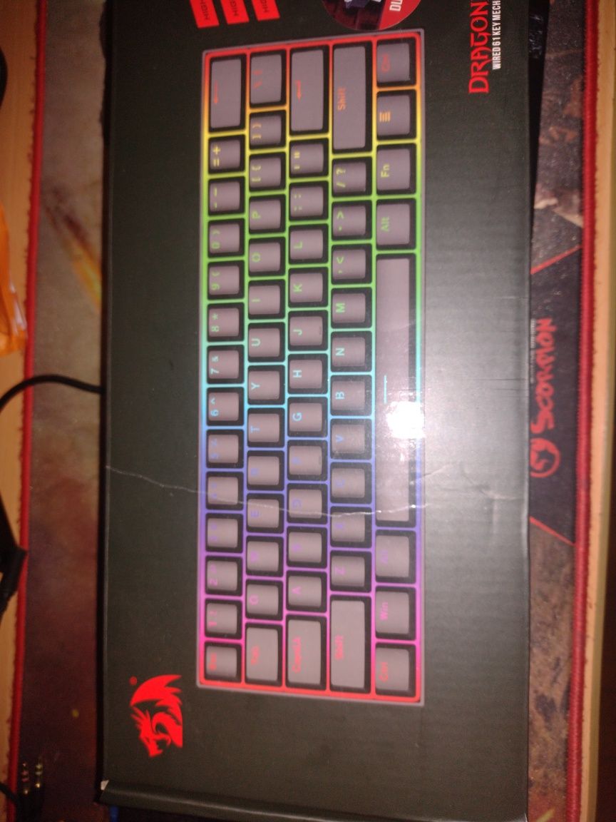 Tastatura Red dragon prețul ei nou este 250