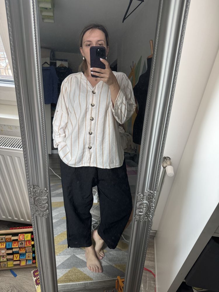 Pantaloni negri largi