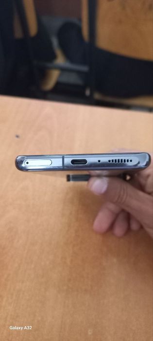 Xiaomi 11 ultra
Xotirasi 256 GB
Ram 12+7 GB
Kamera 4k 60 8k 30
120x yq