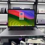 Macbook Pro, 4K, Intel i7, 32GB, 512SSD