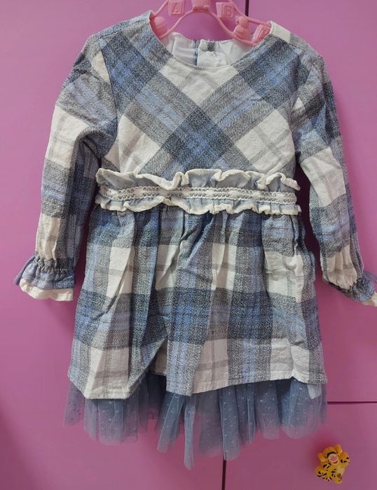 Rochita cu maneci lungi