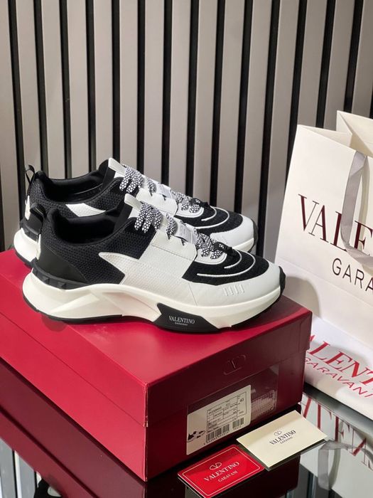 incaltaminte adidasi unisex Valentino