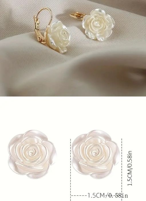 Cercei placați cu argint.