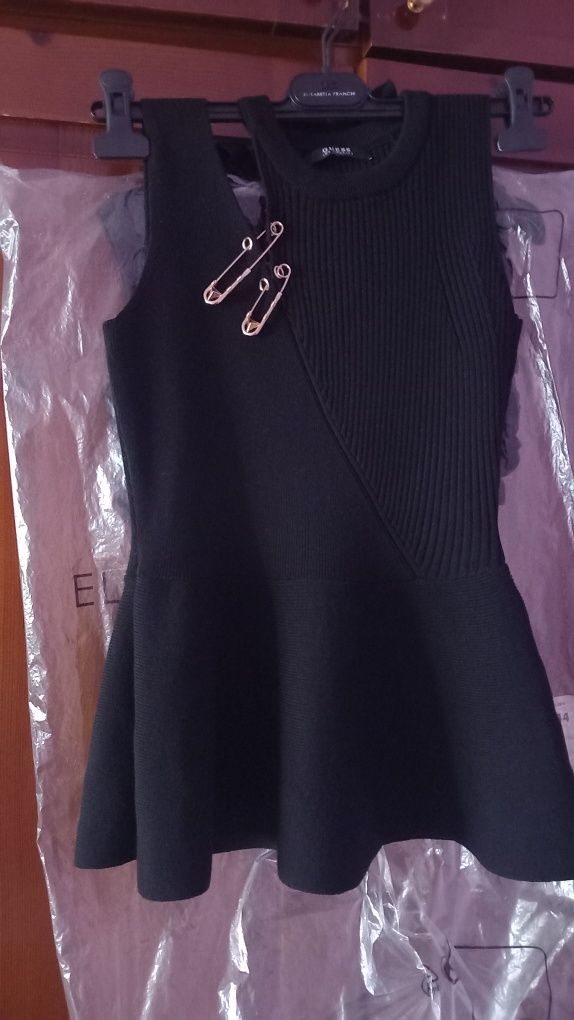 Дамски потник на Guess