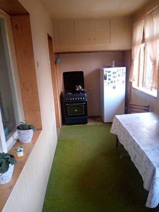 Продам свою 3/3/4 квартиру м-в Ялангач, кирпичный дом