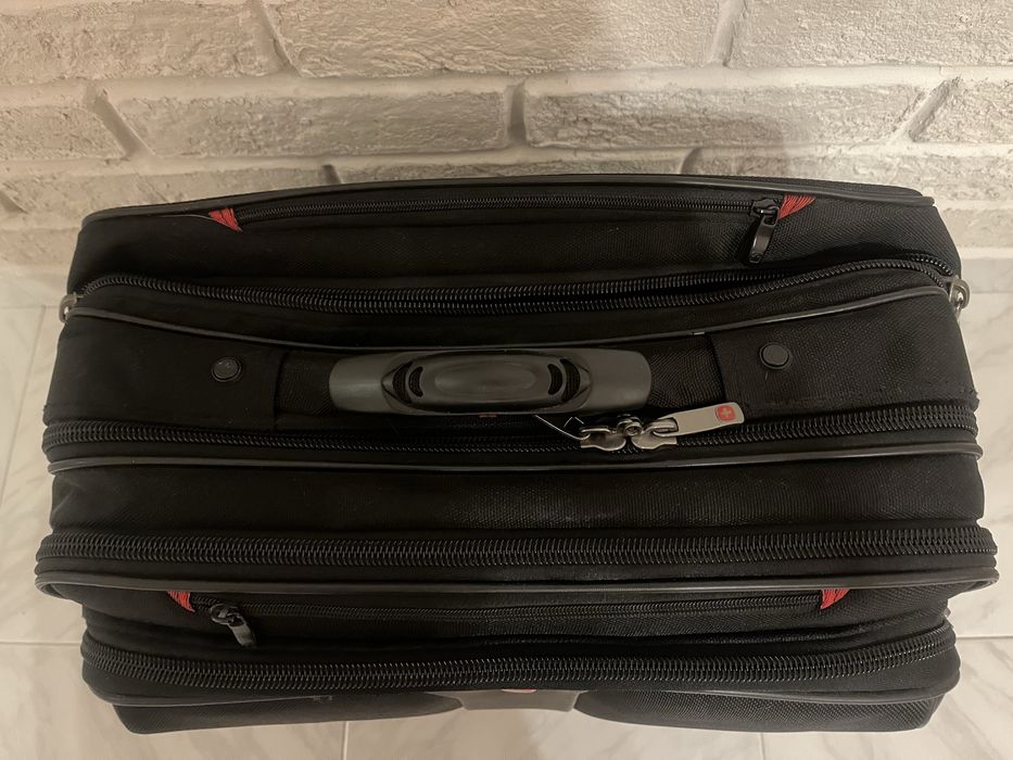 Wenger®Patriot II Rolling бизнес органайзер